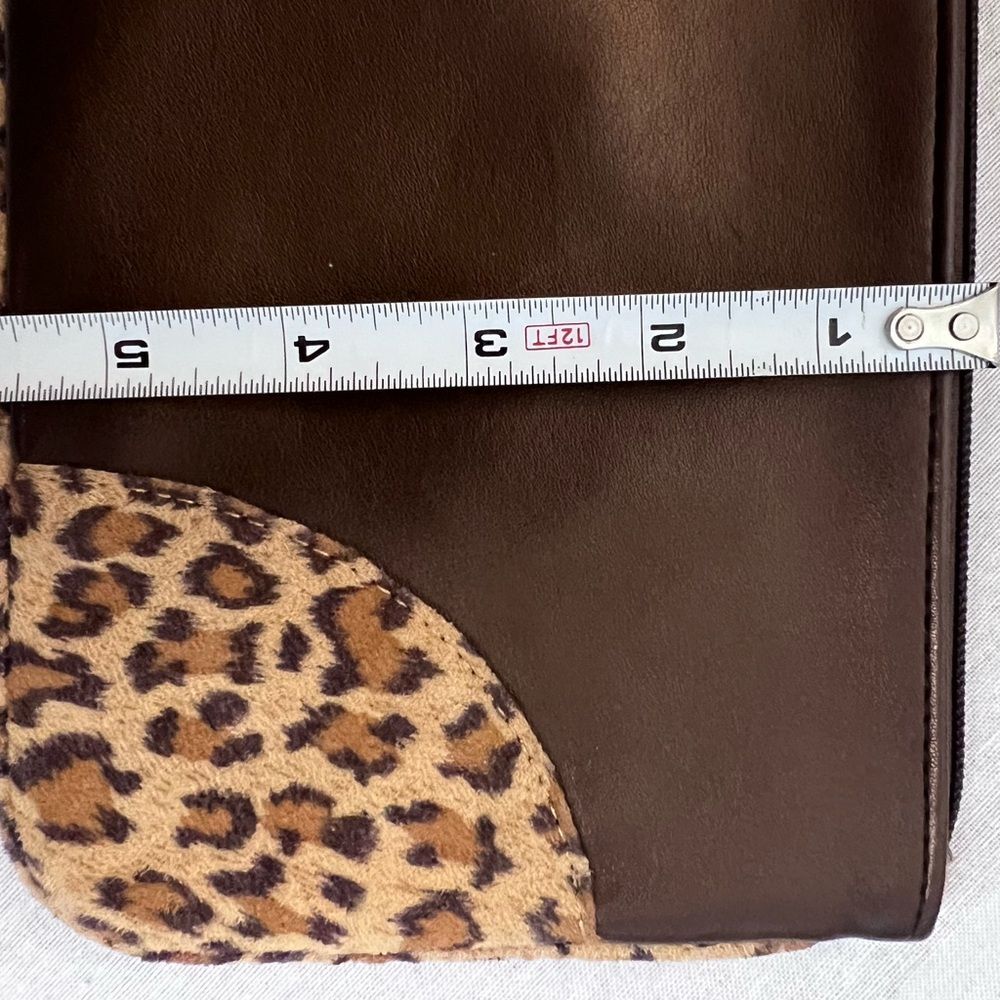 Neiman Marcus Cheetah Brown Leather Wristlet Clutch Lagenlook Chic Minimalist - Picture 7 of 7
